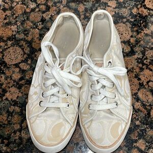 Coach athletic running shoes 8B